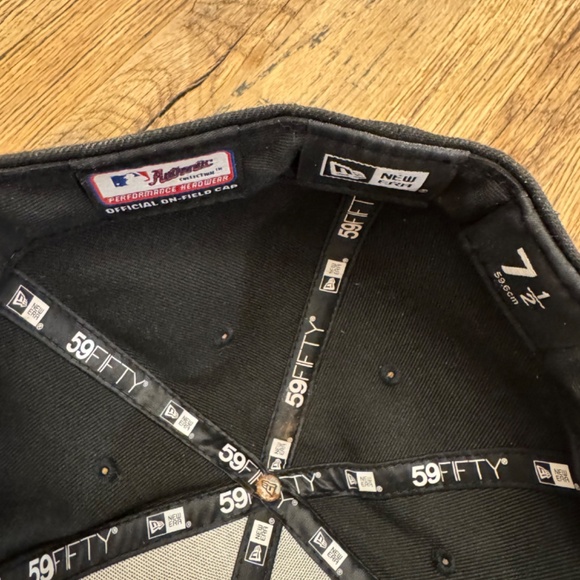 Preowned New Era Size 7 1/2 Colorado Rockies Purple Black Baseball Cap Hat - Picture 5 of 5